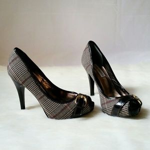 Steve Madden Lezlie Plaid Leather Peep Toe Heels
